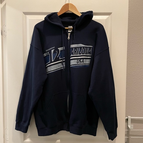 Gildan Other - Men’s Navy Zip up Hooded Sweatshirt